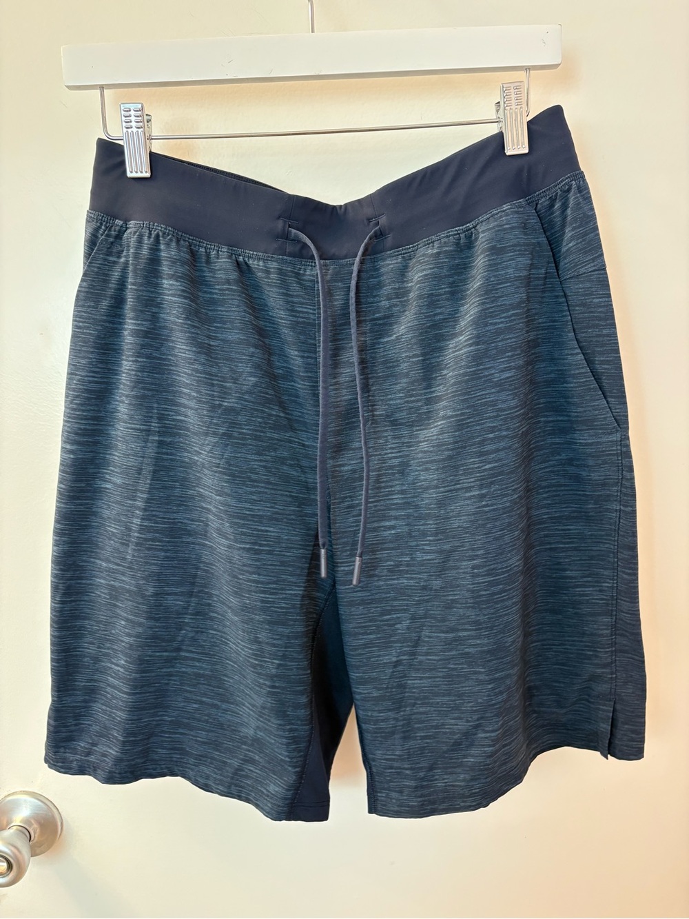 Lululemon Men's Heather Navy Athletic Drawstring Shorts Like New Size M